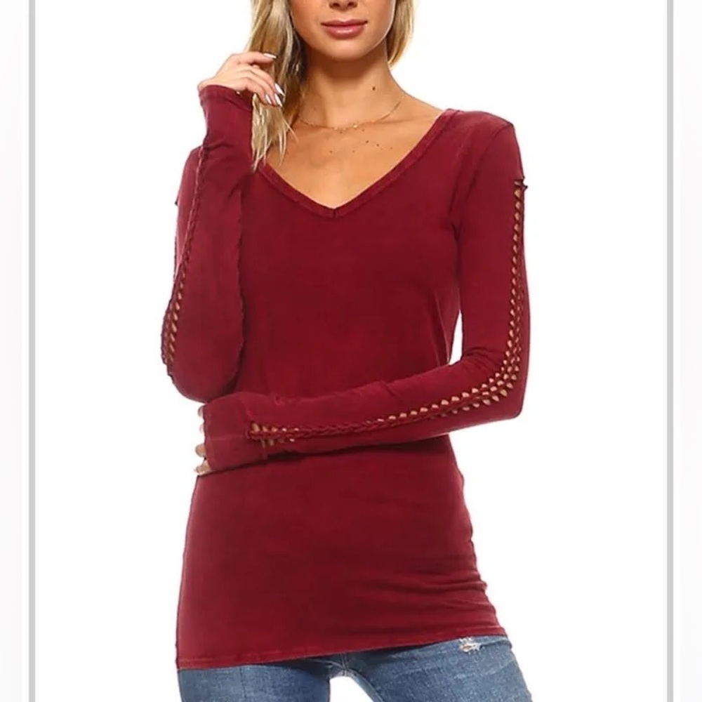 Urban X Maroon Long Sleeve V-Neck Shirt Size Medium
